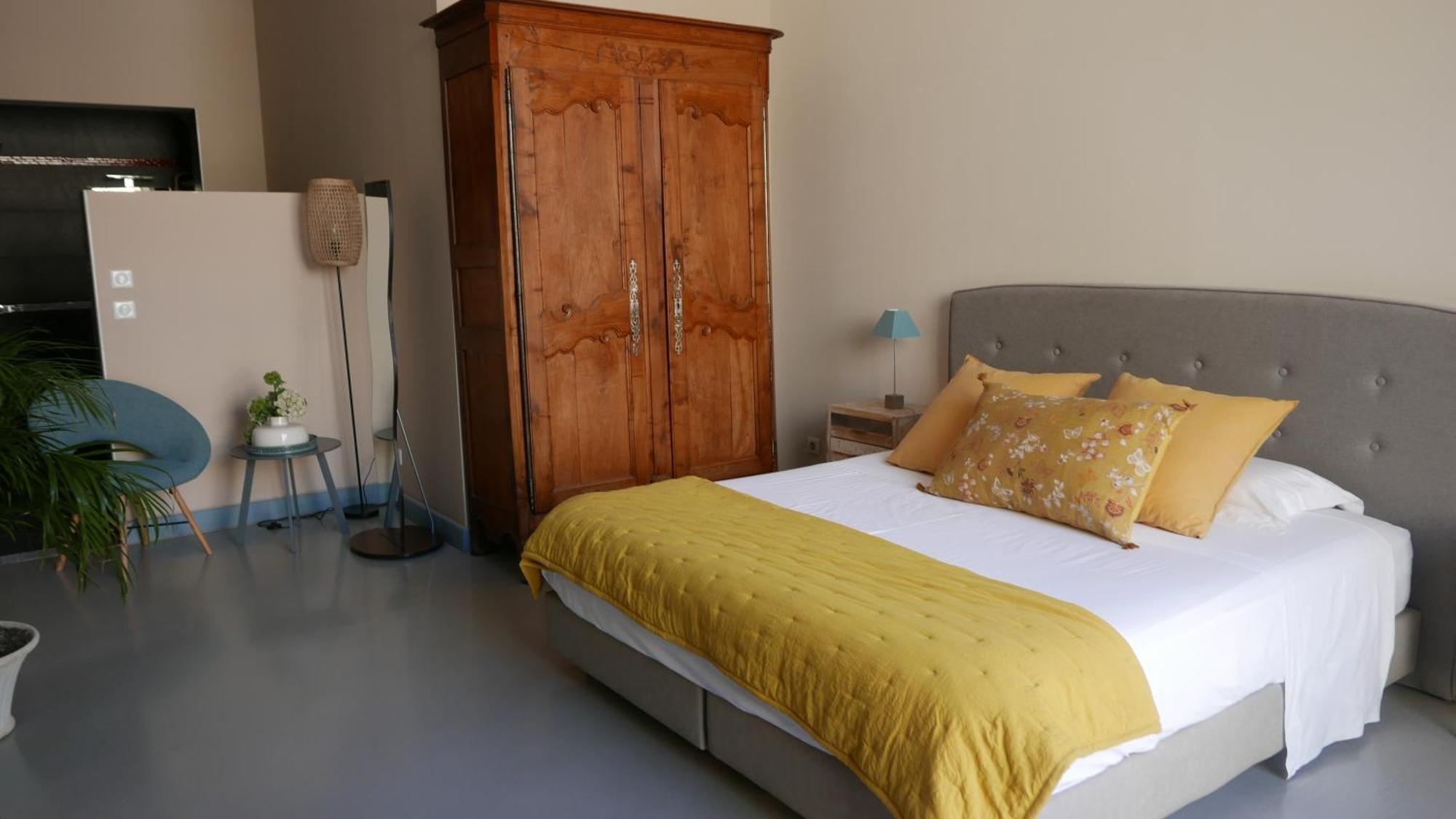 L'Escampe Bed & Breakfast Saturargues ภายนอก รูปภาพ